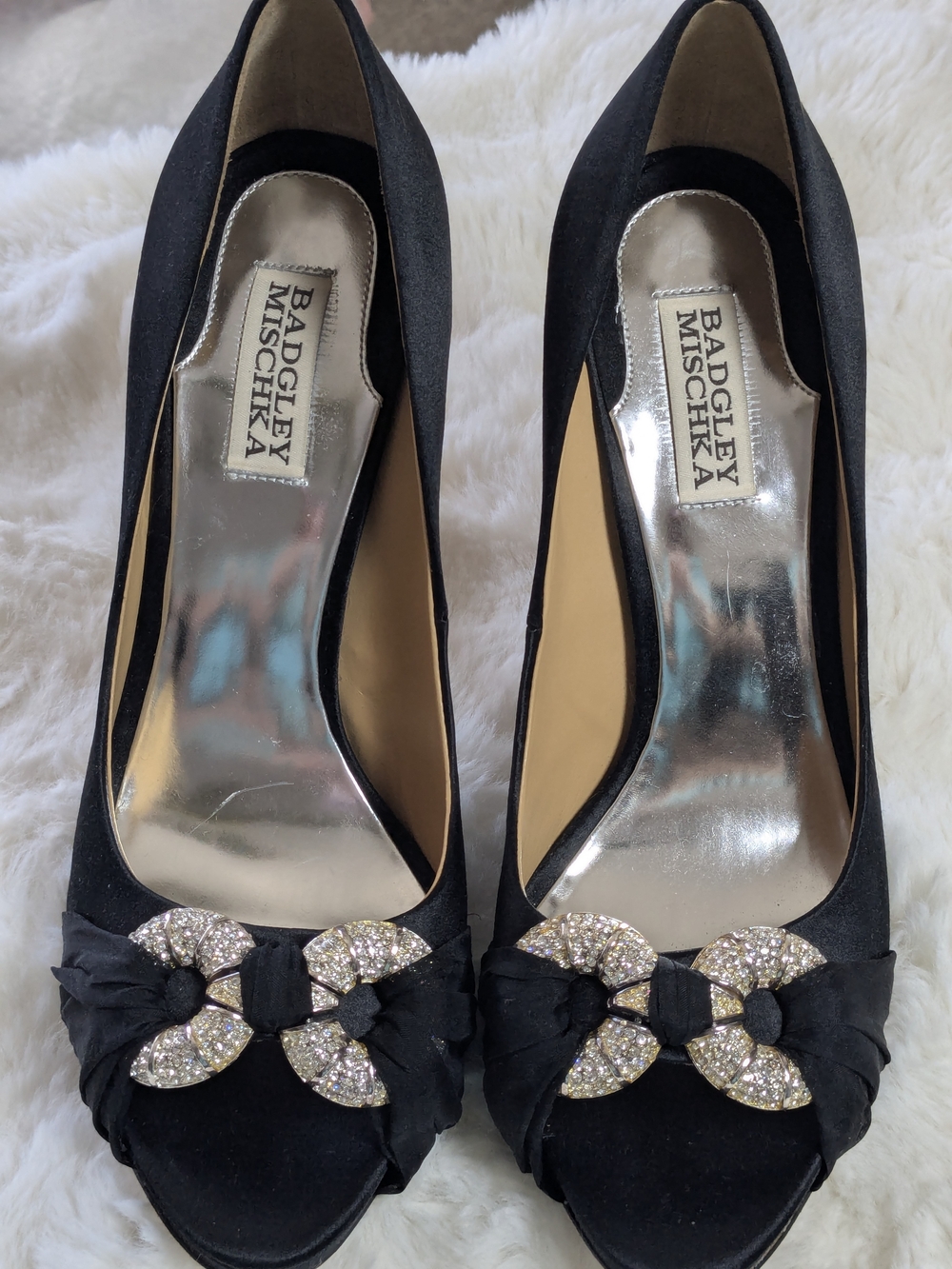 Badgley Mischka Black Satin Peep Toe Crystal Knot Evening Pumps